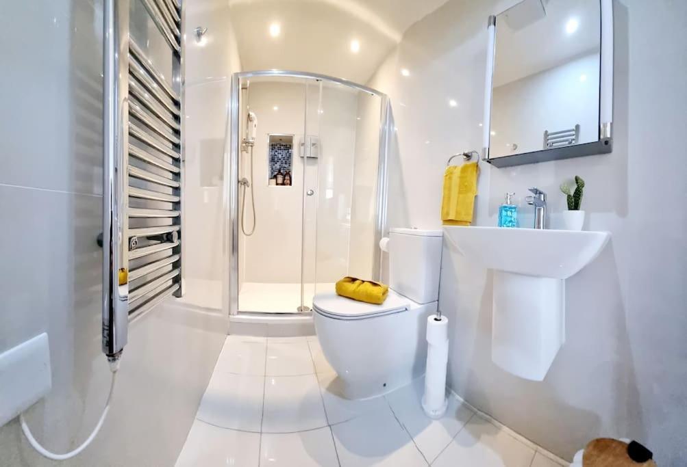 Central Riverside Apartment Bristol Dış mekan fotoğraf