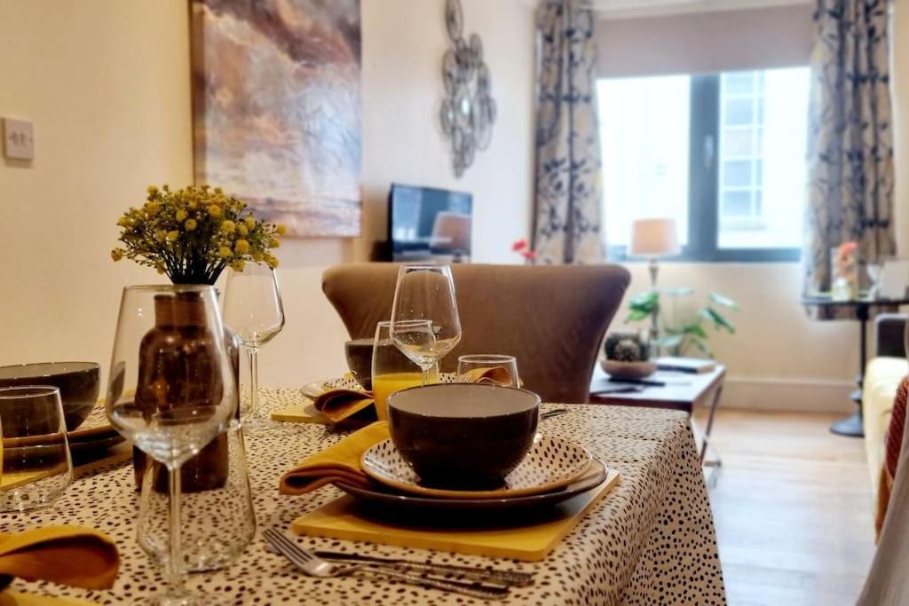 Central Riverside Apartment Bristol Dış mekan fotoğraf